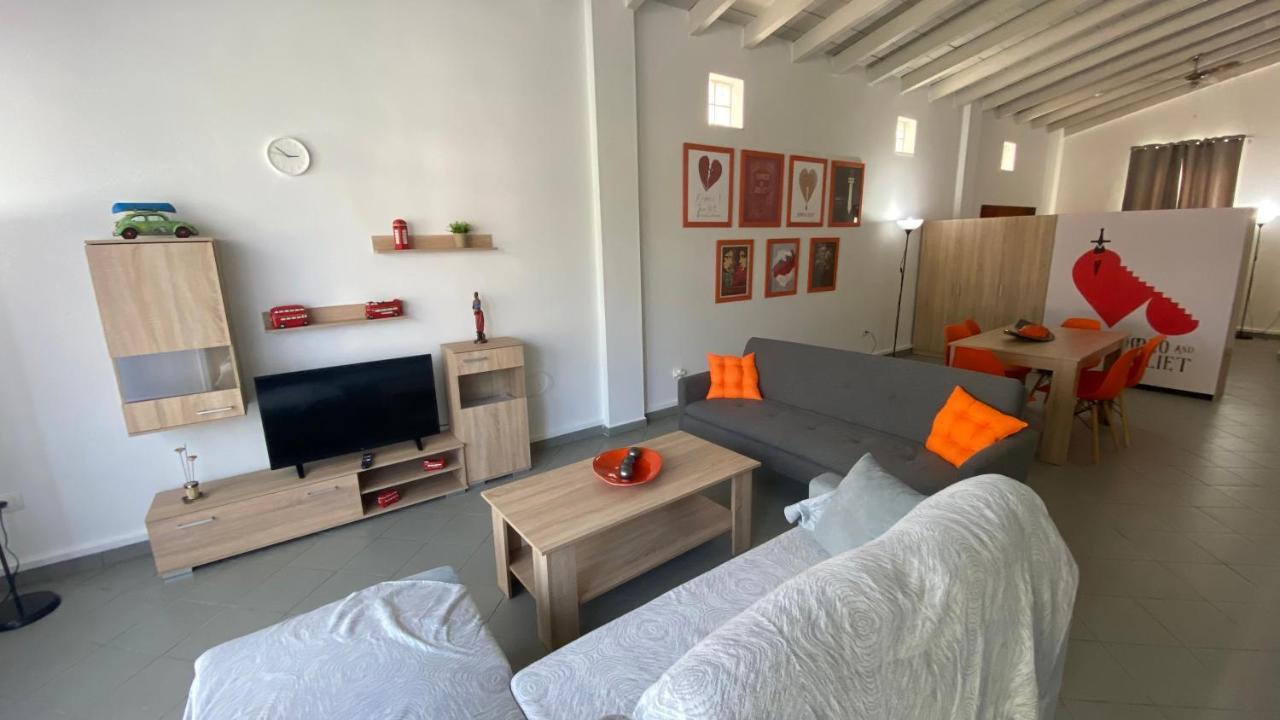 Patras Romeο House公寓 外观 照片