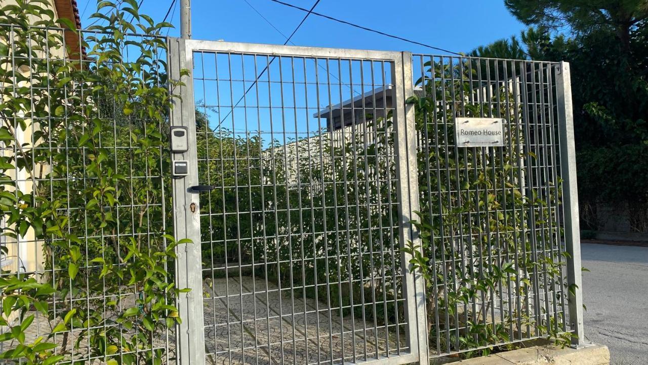 Patras Romeο House公寓 外观 照片